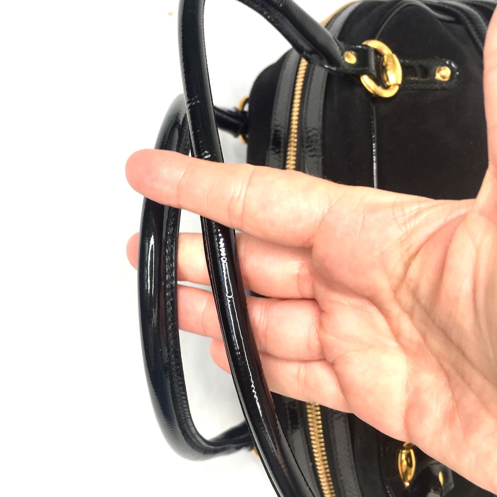 Gucci Black Suede Shoulder Bag with Gold Hardware - Picture 12 of 16
